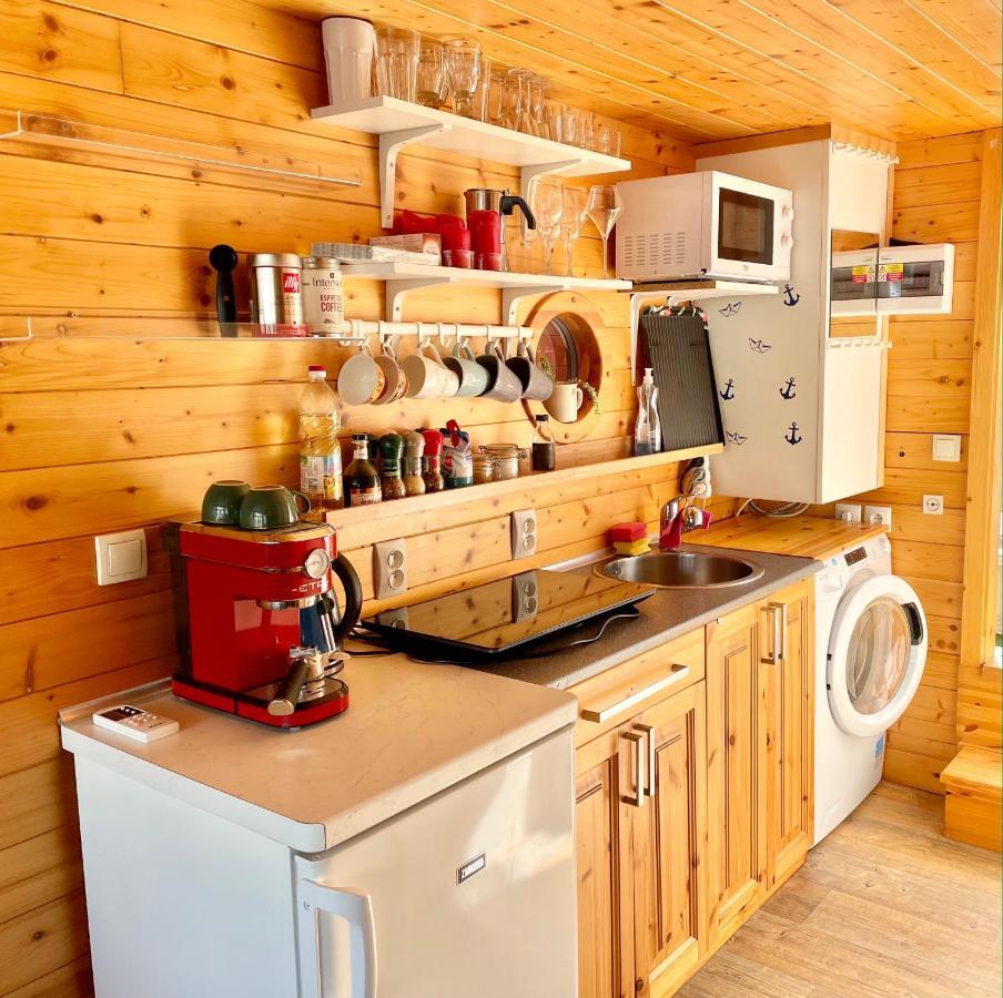 Hotel Houseboat Ginger Prag Exterior foto