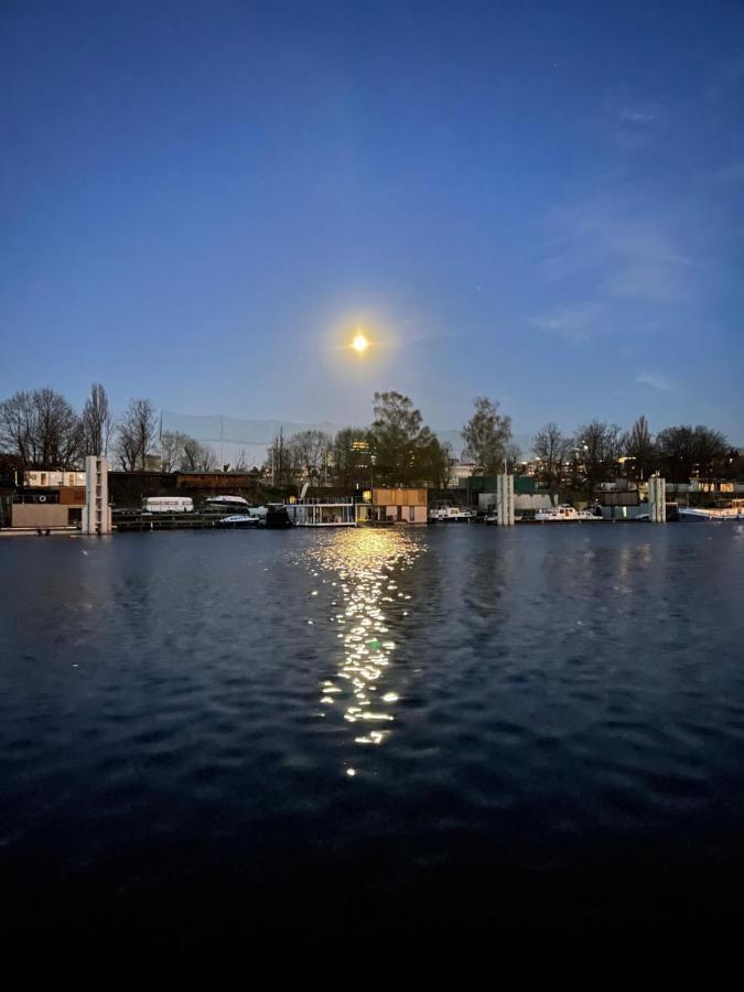 Hotel Houseboat Ginger Prag Exterior foto
